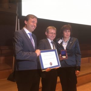 Verleihung der JPF-Madaille an Dr. Pulz (Foto: A. Kaunzner)